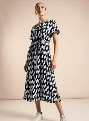 144127 Black and White Dress Street One