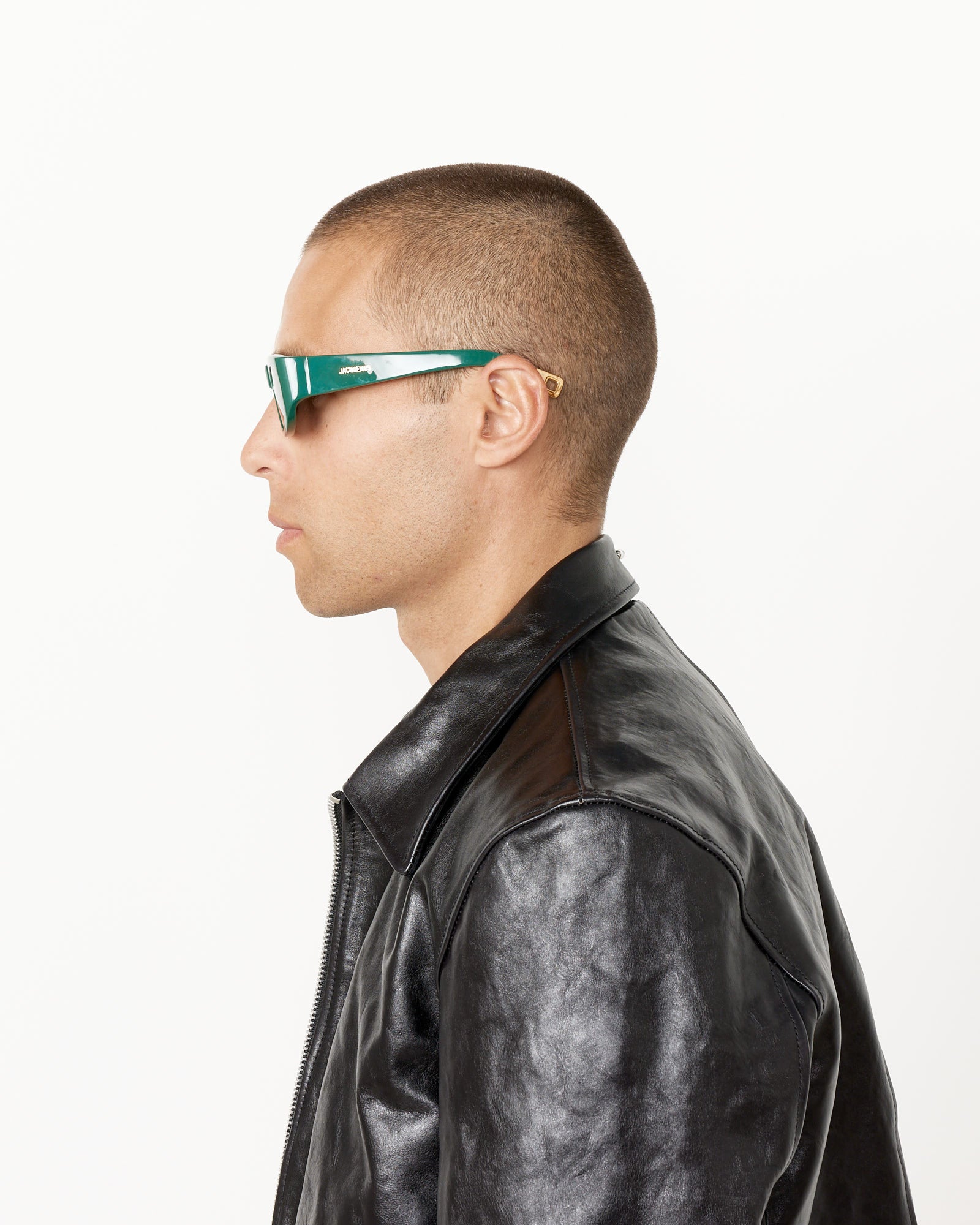 Les Lunettes Pilota Sunglasses in Dark Green