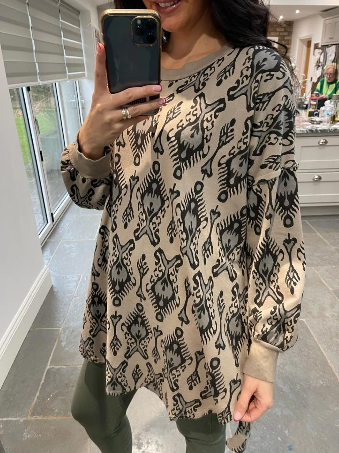 Long Sleeve Patterned Top Greta