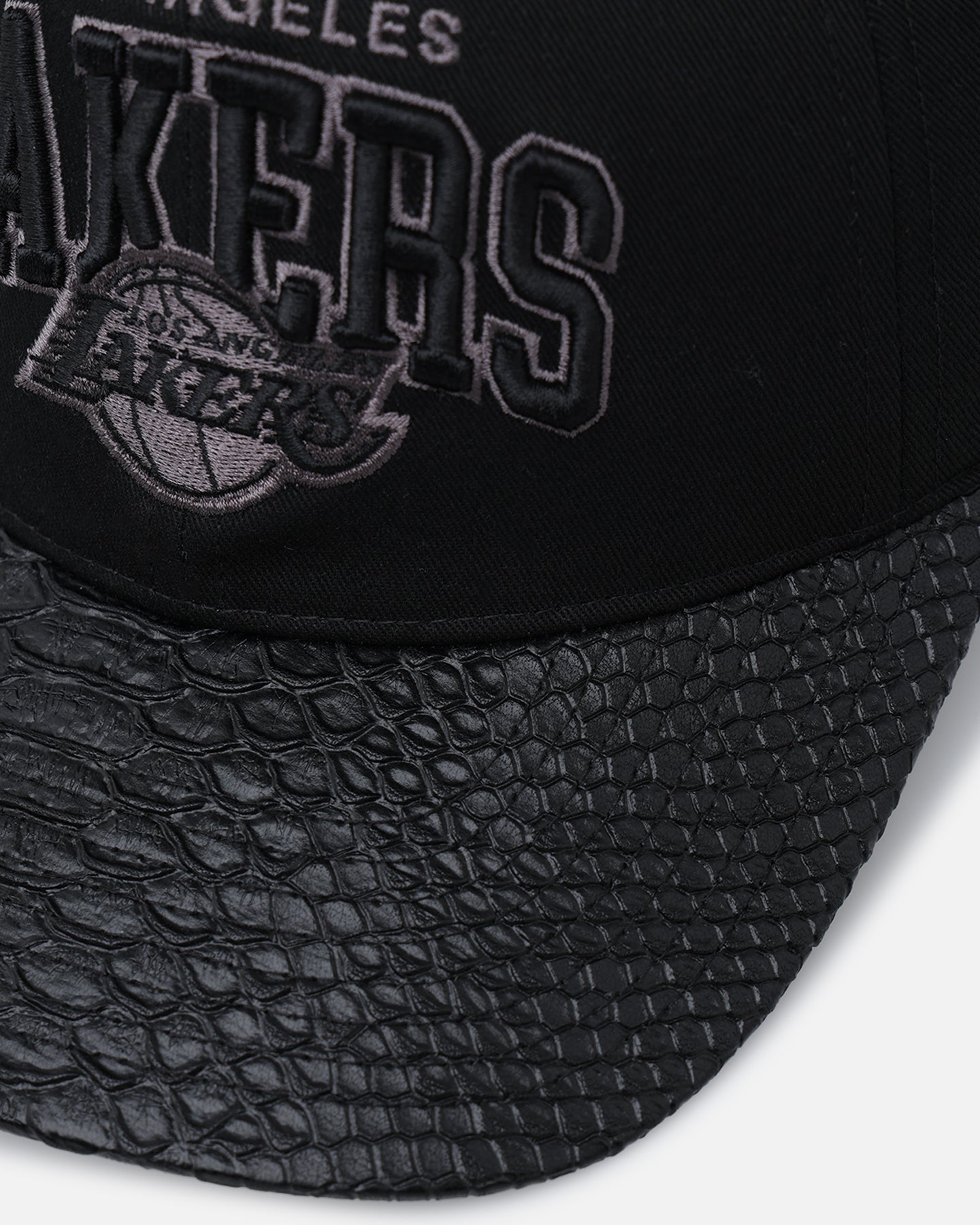 Mitchell & Ness Los Angeles Lakers Leather Elegance Snapback Black