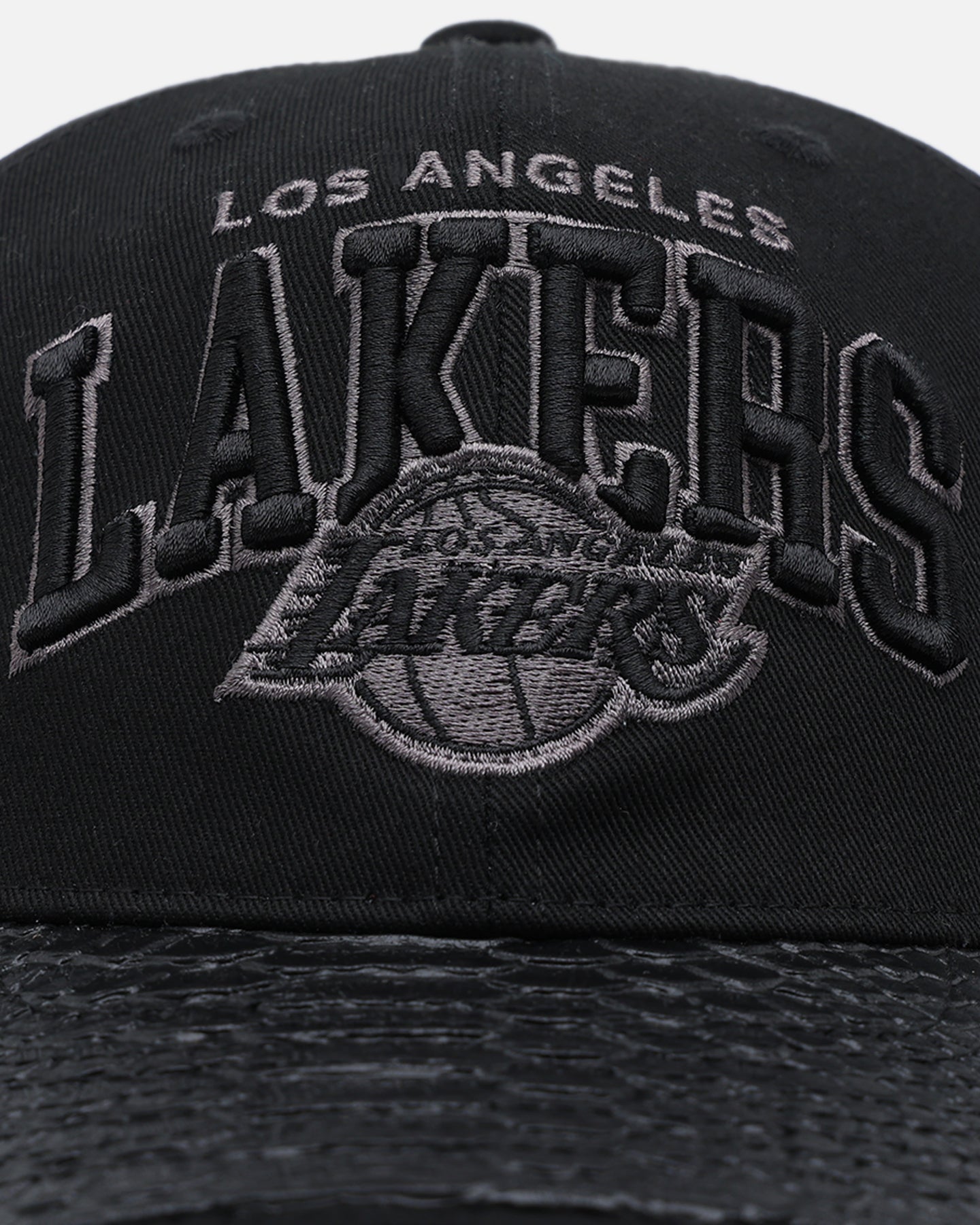 Mitchell & Ness Los Angeles Lakers Leather Elegance Snapback Black