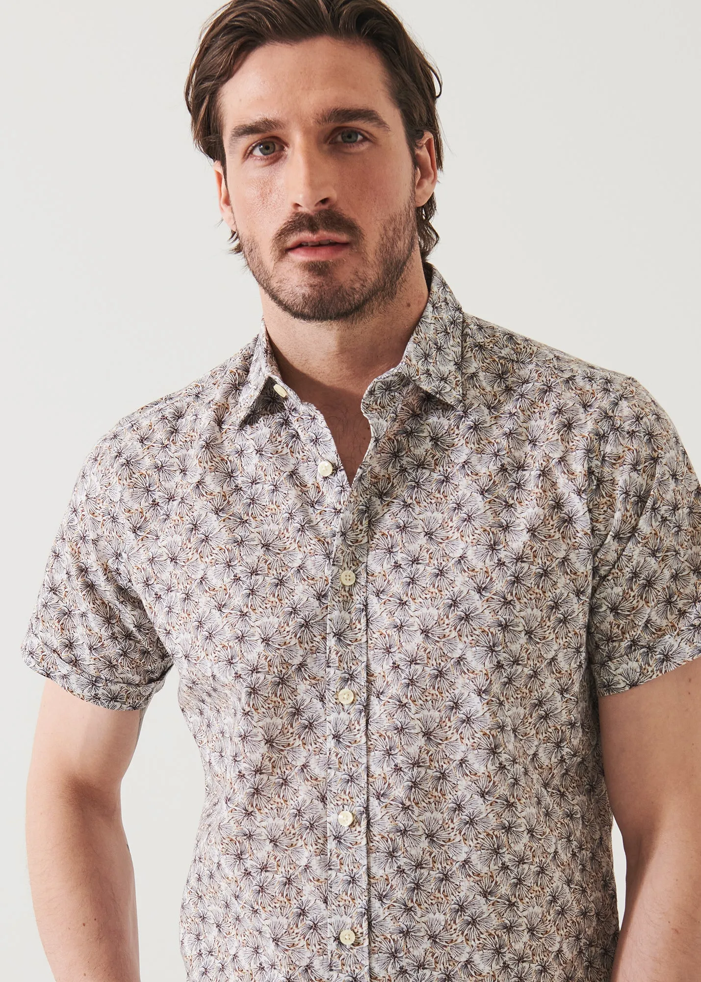 SHORT SLEEVE LEAF PRINT COTTON BUTTON UP