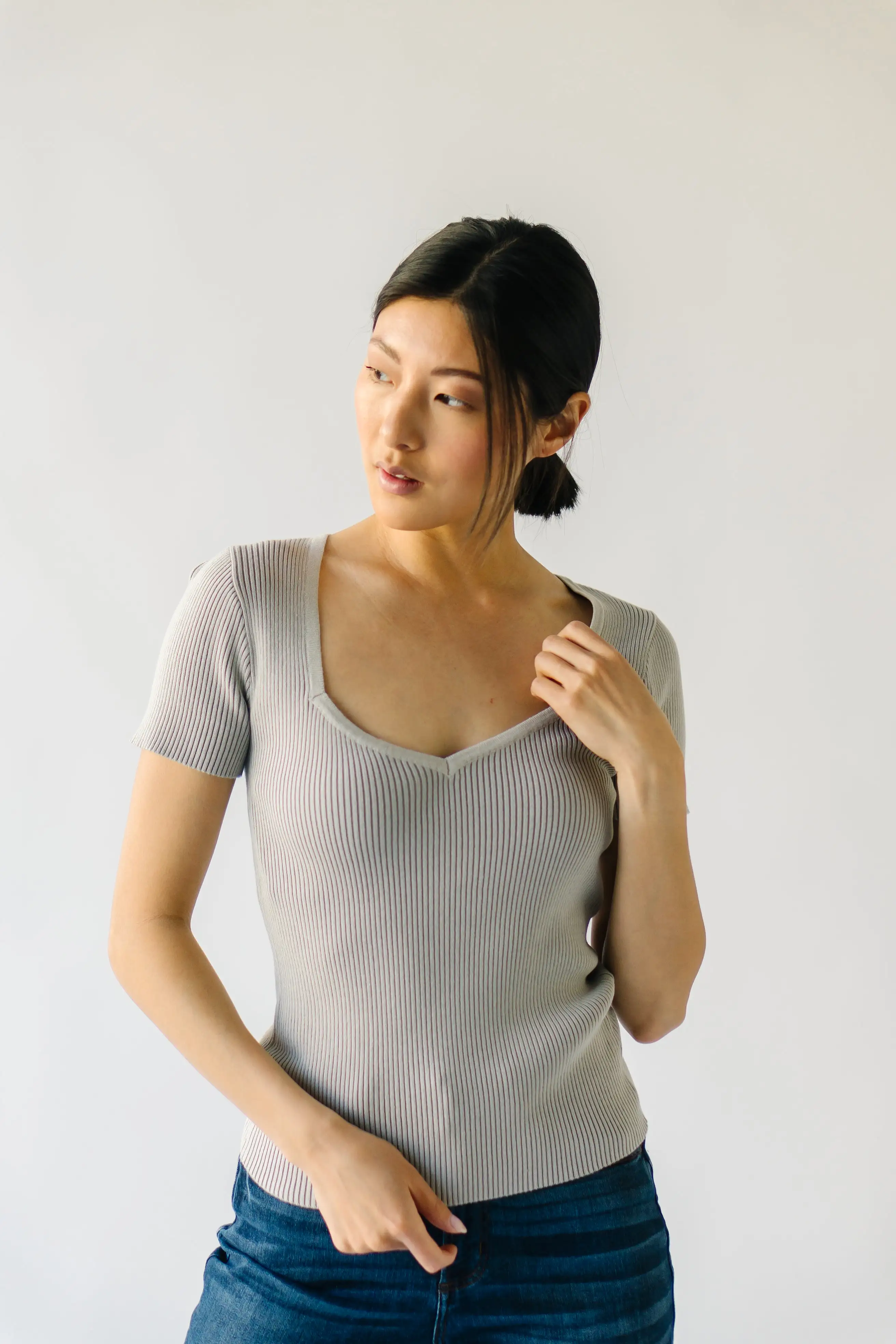 The Gillman Sweetheart Short-Sleeved Sweater in Grey