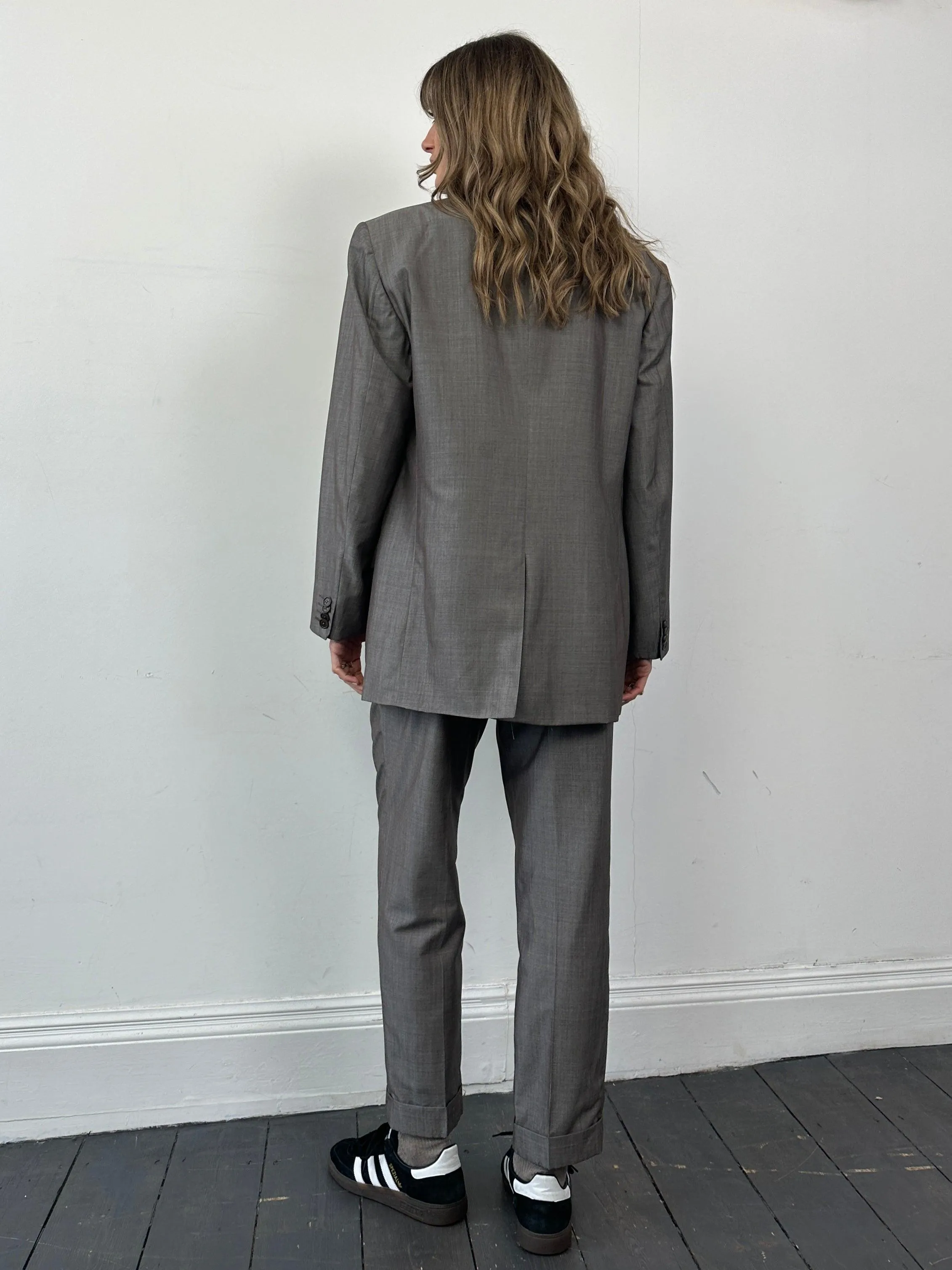 Valentino Virgin Wool Silk Single Breasted Suit - 42R/W32